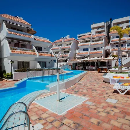 Floritas 23 Terrace And Swimming Pool