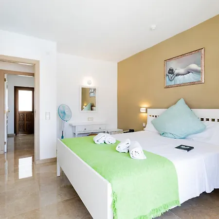 Floritas 23 Terrace And Swimming Pool * Playa de las Américas