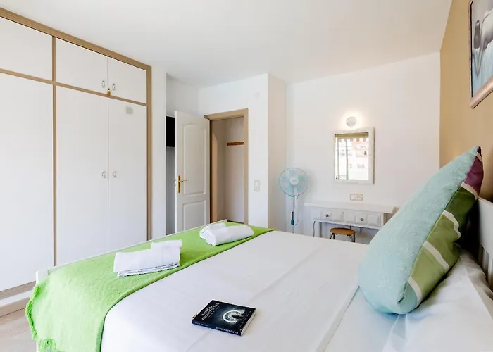 Floritas 23 Terrace And Swimming Pool * Playa de las Americas (Tenerife)