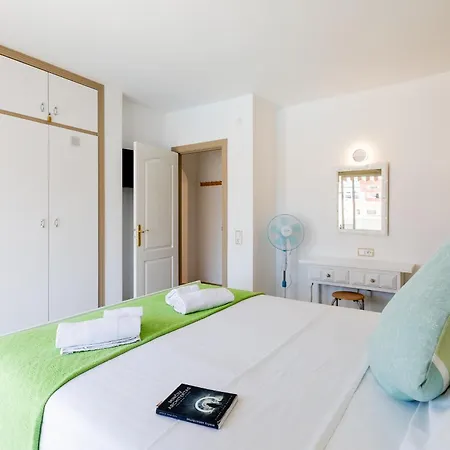 Floritas 23 Terrace And Swimming Pool * Playa de las Americas (Tenerife)