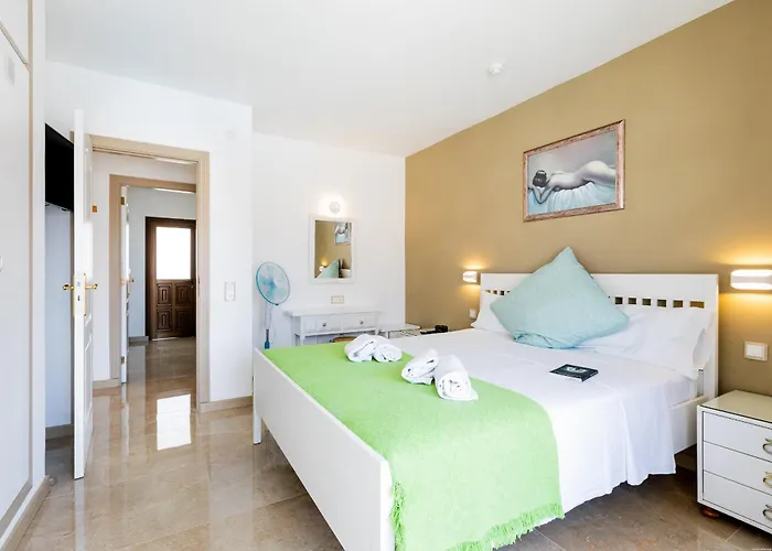 Floritas 23 Terrace&swimming Pool * Playa de las Americas (Tenerife)