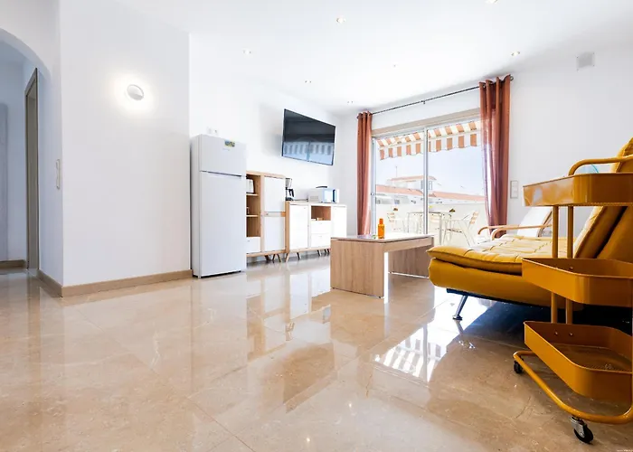 Floritas 23 Terrace And Swimming Pool 公寓