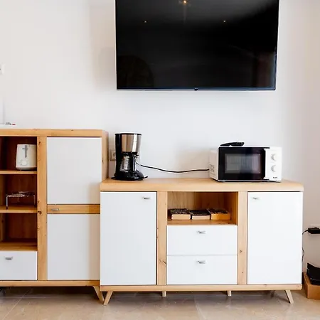 Floritas 23 Terrace And Swimming Pool