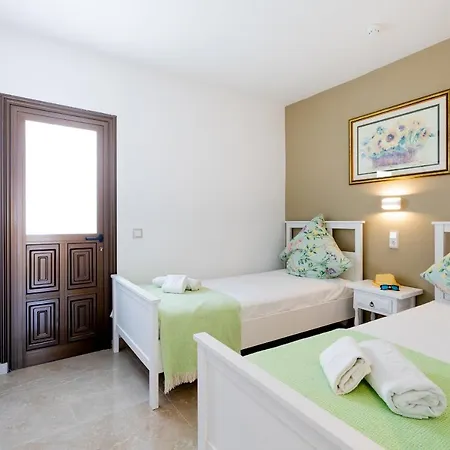 Floritas 23 Terrace And Swimming Pool * Плая-де-лас-Америкас