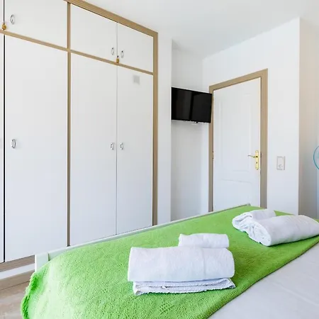 Апартаменты Floritas 23 Terrace And Swimming Pool